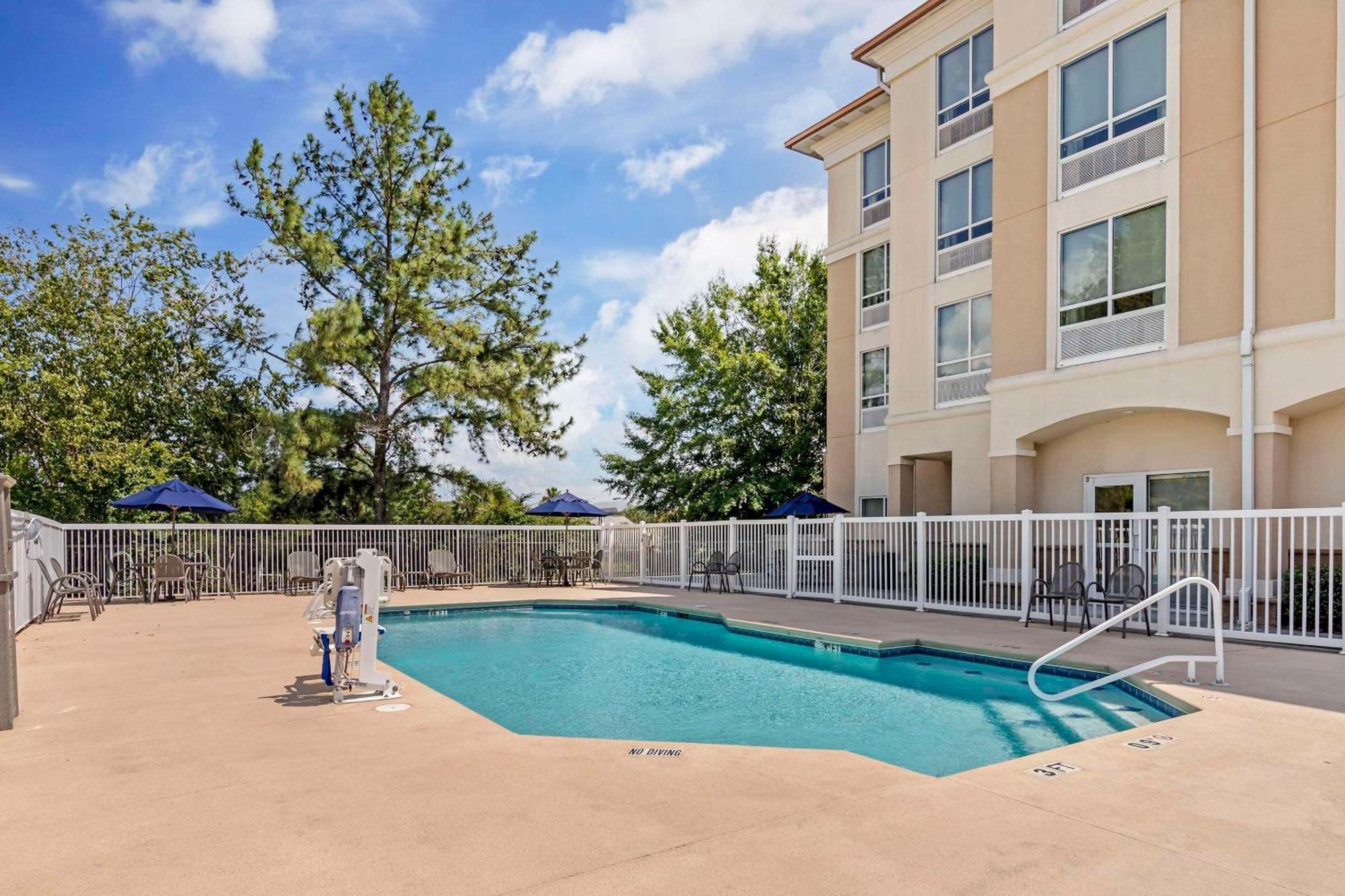 Comfort Suites Valdosta Extérieur photo